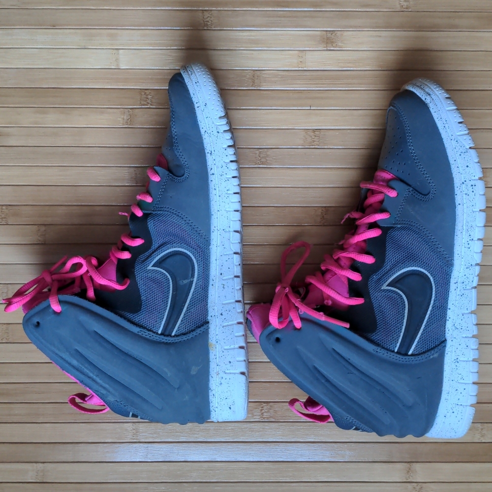 Men's Nike Dunk High Top Athletic Tennis Shoes, Size 7.5